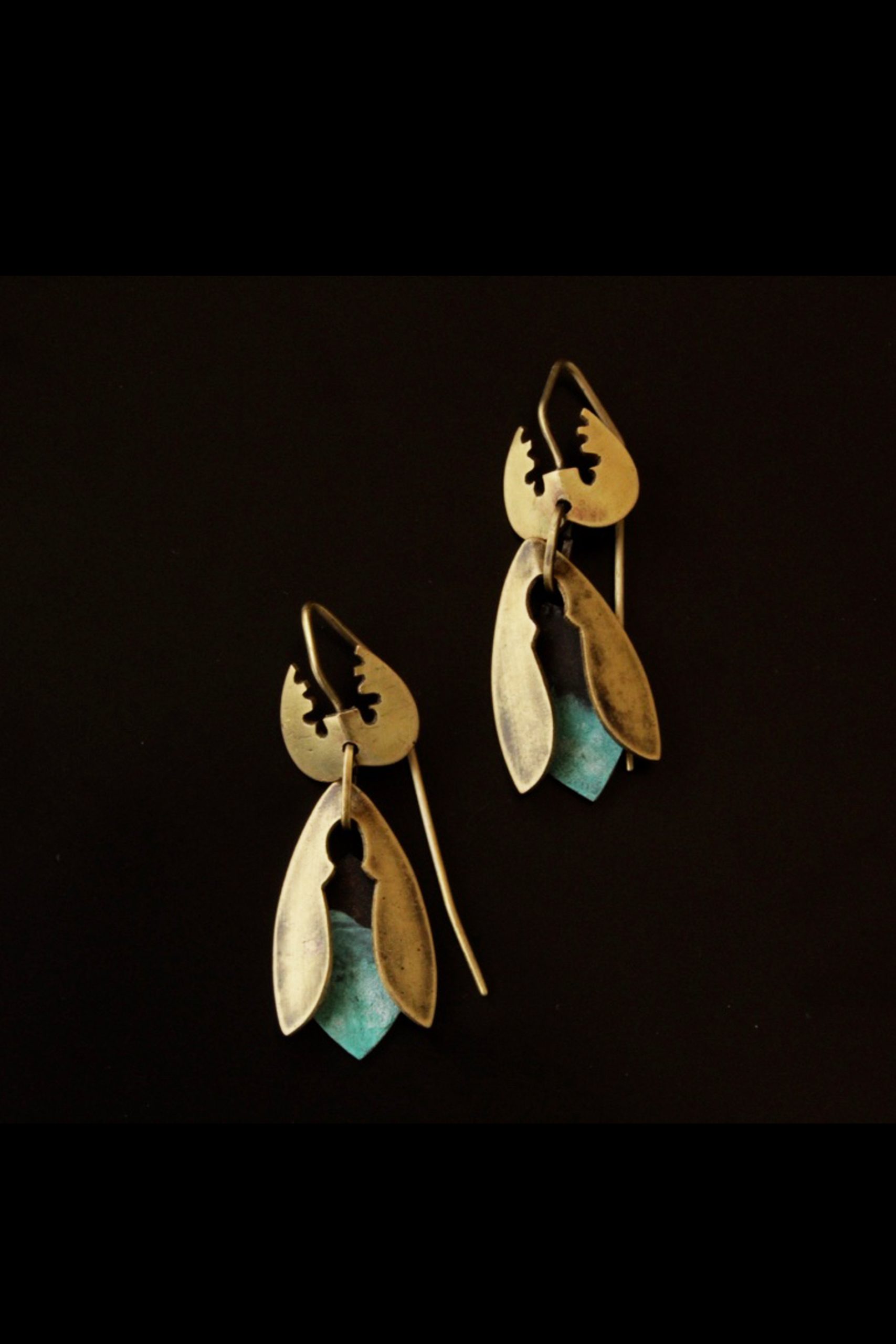flyinsect dangle | earrings_teal