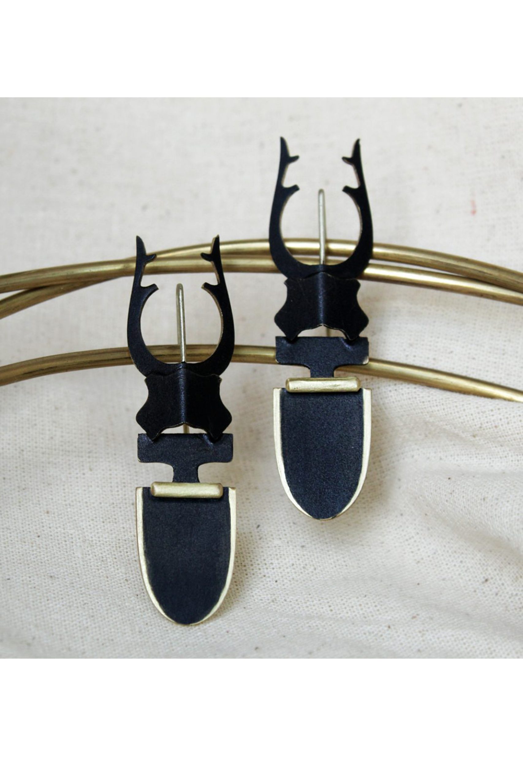 stagbeetle | earrings_black2