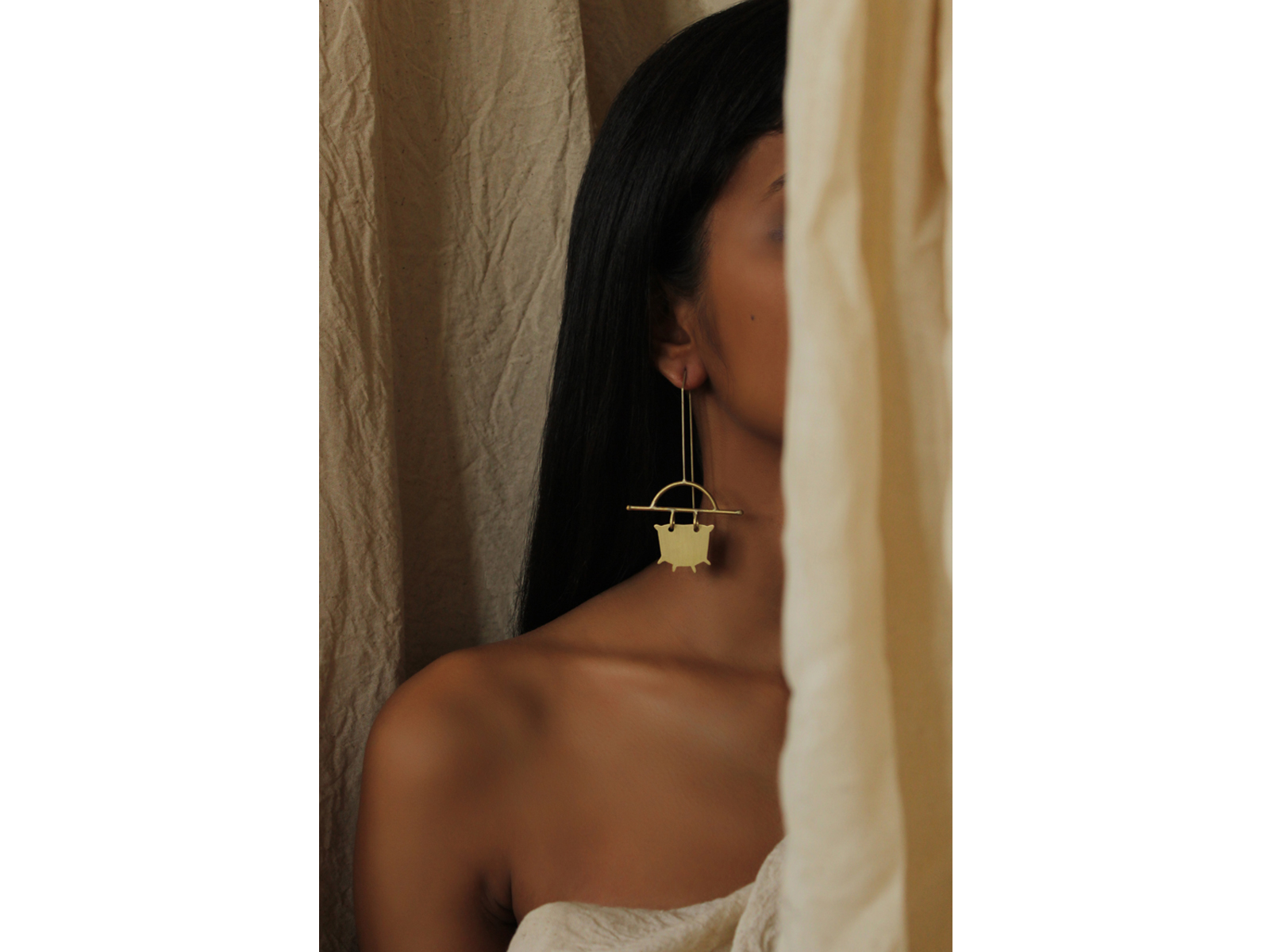 hanging arachnid | earrings - Image 2